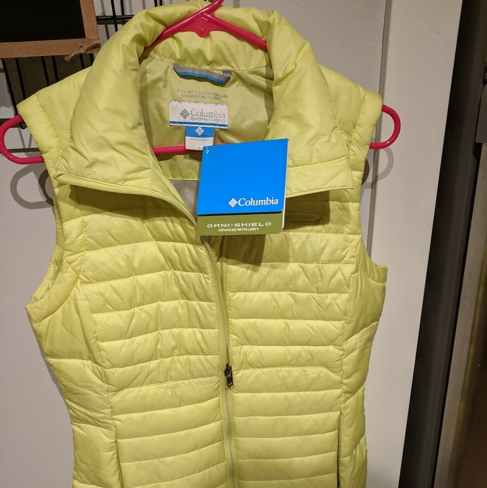 🆕 Columbia Puffer Vest - BRAND NEW!